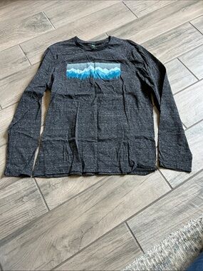 dip gray Heather Tee with blue Logo